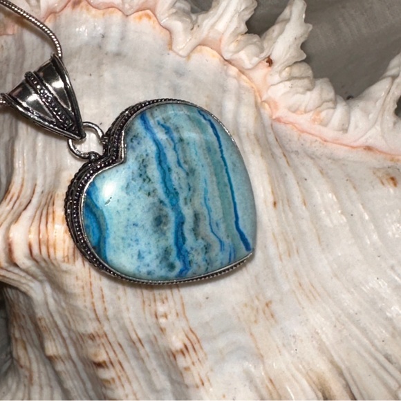 Sale* Wave Jasper Heart handcrafted naturally sourced gemstone pendant - Picture 2 of 8